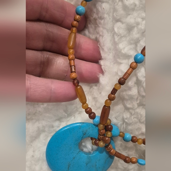 Stone And Bead Necklace - Picture 3 of 6